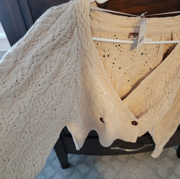 NWT Free People Crossover Cropped Sweater - Picture 4 of 5